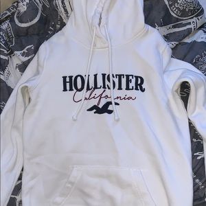hollister sweatshirt!